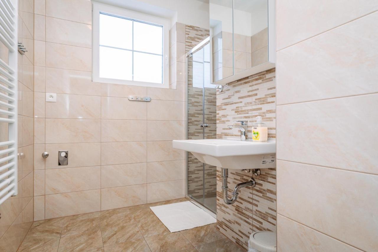 Aura III Apartment Божи Дар Екстериор снимка